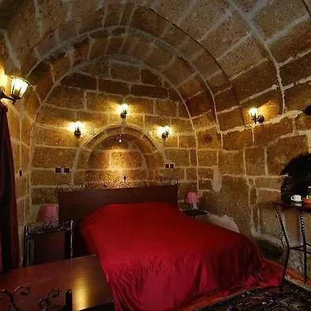 Glamada Cave