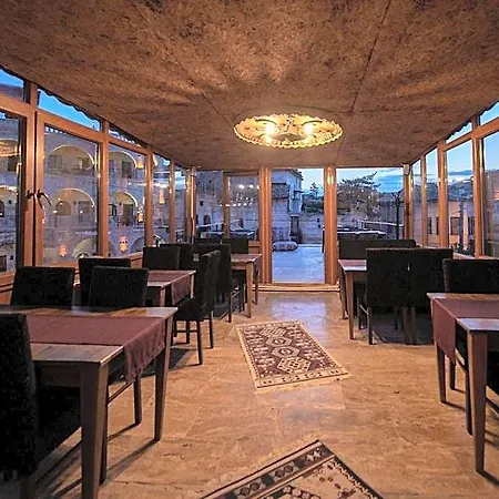 Glamada Cave 住宿加早餐酒店 3*