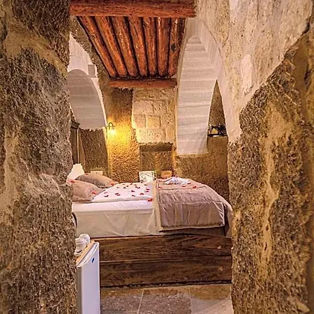 Glamada Cave 3* 于尔居普