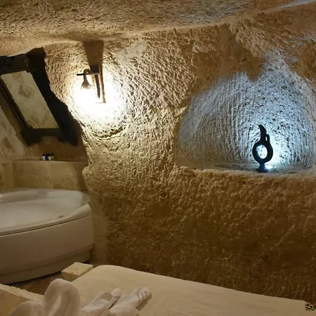 Glamada Cave 于尔居普