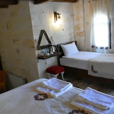 Bed & Breakfast Glamada Cave 3*